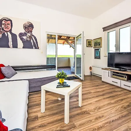 Apartment Marija-2 By Interhome דירה אוברובץ